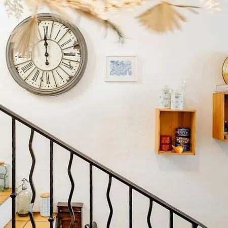 Chambre Atypique Dans Cafe Healthy Saint-Paul-de-Vence Exterior photo